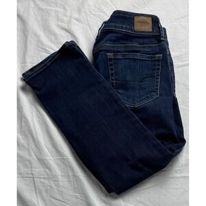 American Eagle Outfitters Artist Jeans Women SZ 2 Dark Wash Stretch Denim short